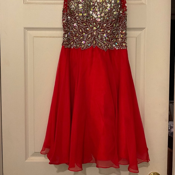 EUC! Jovani Size 2 Red Jewel / Sequin Chiffon Party Dress Short Homecoming - Picture 3 of 3